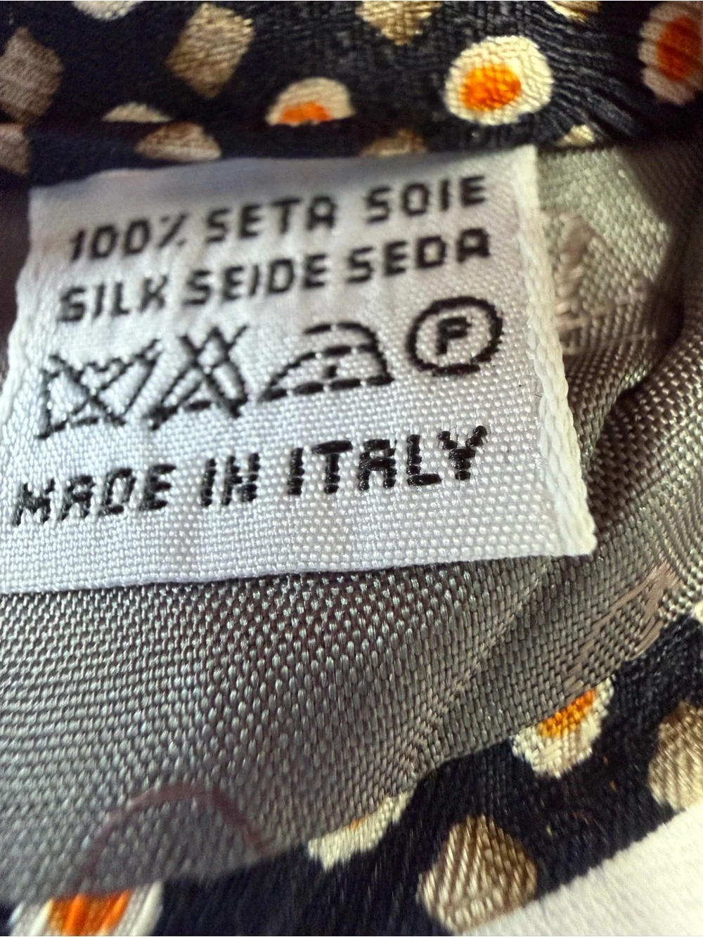 Vintage Valentino Cravatte 100% Silk Tie Made in Italy dot Pattern Dis. N. 6409